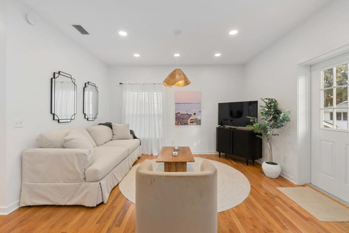 Apartment Uptown Loft - Bright - Modern - Walkable St. Augustine